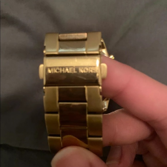 Michael Kors Lexington MK8286 Wrist Watch for Men - Picture 3 of 4